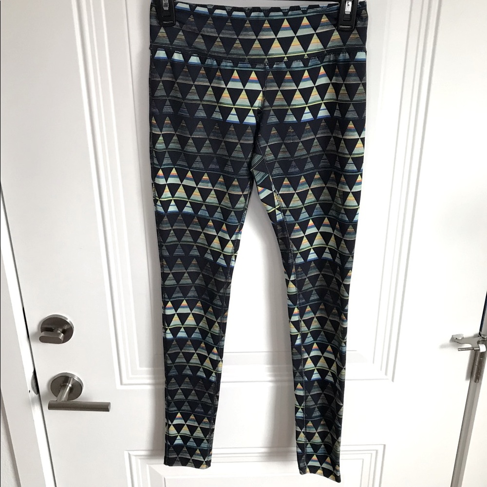 🔴 4/$40 Mossimo cropped capri length black green print leggings sz XS in EUC